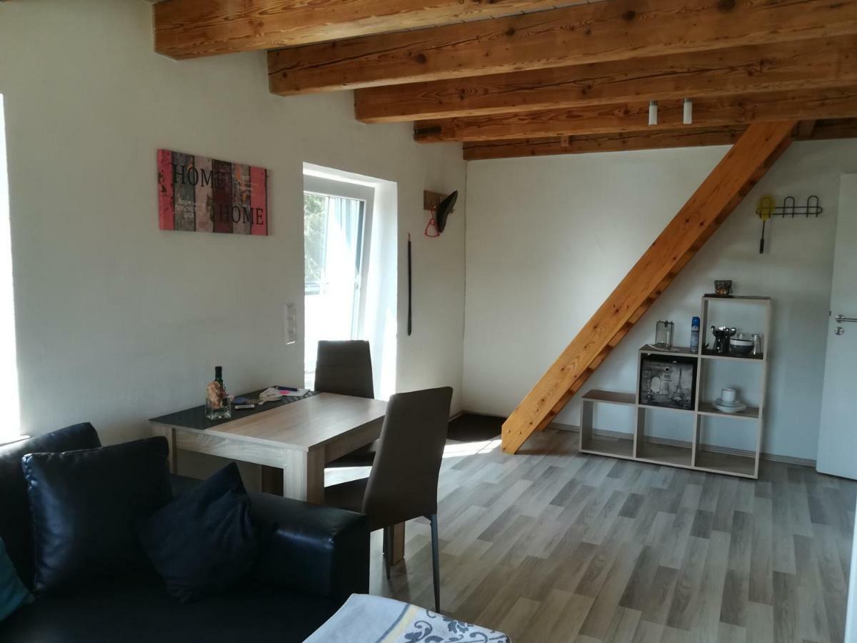 Hotel Sonnige Zimmer Eberhardzell Exterior foto